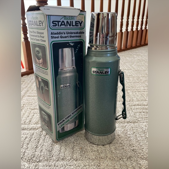 Vintage Aladdin Stanley 1 Qt Steel Thermos USA A-944DH Green Vacuum Bottle 1984 - Picture 1 of 7